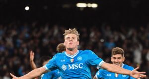 Nápoles y la Roma son los líderes del Calcio Italiano tras ganar sus partidos a Génova y la Fiorentina