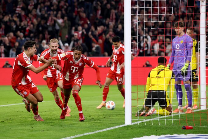 Bayern Múnich doblegó al Borussia Dortmund 2-1 y se aleja en la punta de la Bundesliga Alemana