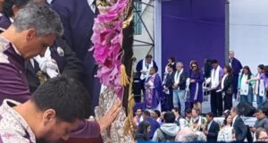 Universitario y Alianza Lima rindieron homenaje al Señor de los Milagros