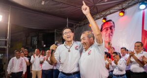 Vizcarra desafía la ley: con tres inhabilitaciones vigentes, busca volver al poder en fórmula familiar
