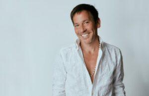 Héctor Montaner: estrena el video en vivo de su nuevo single «Tururú»(VIDEO)