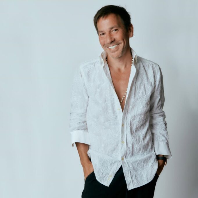 Héctor Montaner: estrena el video en vivo de su nuevo single «Tururú»(VIDEO)