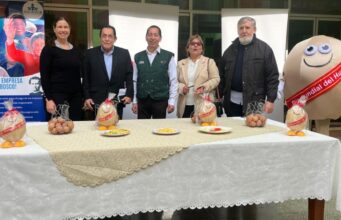 En el Día Mundial del Huevo APA compartió desayuno con niños y jóvenes de la Casa Hogar Don Bosco