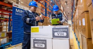 Más de 179 000 tabletas de antirretrovirales llegan a todo el Perú para garantizar atención a personas con VIH