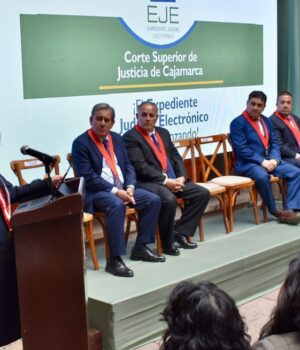 Cajamarca avanza hacia la modernización judicial: Elvia Barrios presidió la ceremonia de implementación del EJE y MPE