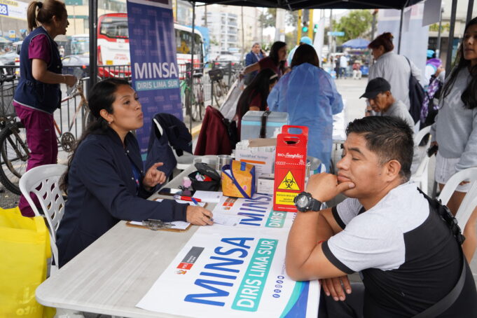 “Jarana de la Salud” lleva prevención y alegría al Terminal Matellini del Metropolitano