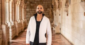 Gus Ormo, “El Príncipe de la Música”, lanza su videoclip oficial 100 Suspiros