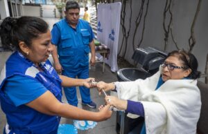 EsSalud: ¿Cómo prevenir y actuar ante caídas, golpes y fracturas en adultos mayores?