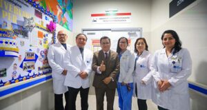 Ministro César Vásquez destacó que el Gobierno está invirtiendo en tratamiento y en equipamiento contra el cáncer