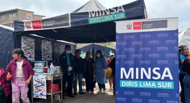 Más de 100 personas atendidas por el MINSA tras incendio en Pamplona, San Juan de Miraflores
