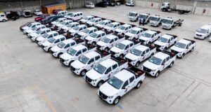 MIDAGRI entrega 29 camionetas para fortalecer la atención a la agricultura familiar en todo el país