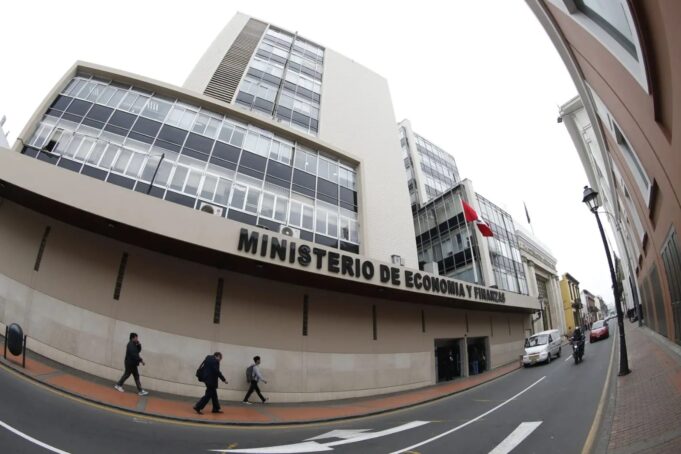 Excomunicadores del anterior gobierno a la caza de los mejores ministerios