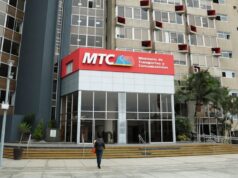 Sigue el festín de puestos de prensa en el gobierno