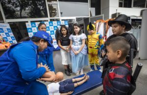 ¡Cuidado en Halloween! EsSalud te enseña qué hacer ante atragantamientos, caídas e intoxicación infantil