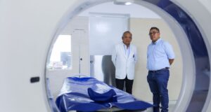 Ministro Cuno visita el Hospital Hipólito Unanue para fortalecer la acción intersectorial del Gobierno