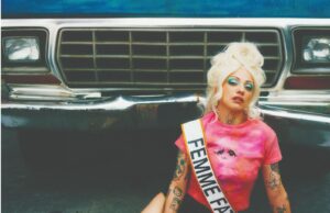 Mon Laferte explora el misterio y el poder de la mujer en su noveno álbum Femme Fatale