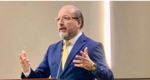 Gabinete de especialistas y sin “amiguismos”