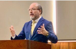 Gabinete de especialistas y sin “amiguismos”