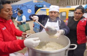 Midis garantiza la atención del servicio alimentario a los damnificados del incendio en San Juan de Miraflores