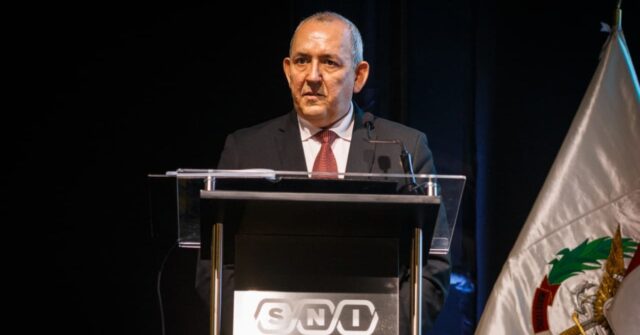 MINISTRO DE DEFENSA