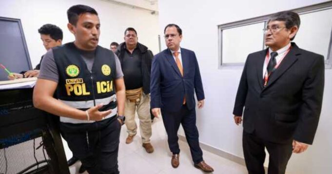 Ministro de Justicia supervisa funcionamiento de la Unidad de Flagrancia del Cercado de Lima