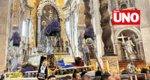 El Señor de los Milagros recibe bendición papal en ceremonia histórica en el Vaticano