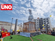 Pimentel inaugura la primera estatua del papa León XIV en Perú