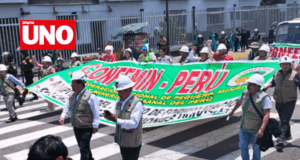 Mineros informales, artesanales y de minería ancestral marchan al Congreso para exigir cinco años más en el Reinfo