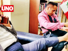 La quieren limpiar: Asesor Edward Rengifo confiesa que cortó las uñas de los pies a congresista Lucinda Vásquez por «humanidad»