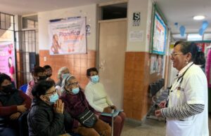 “La medicina no es para hacer dinero, es una profesión de servicio antes que todo”