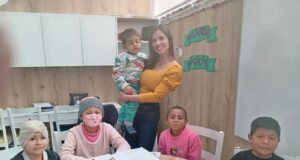 Majú Mantilla se conmueve al visitar el albergue de la Asociación Magia: “Estos pequeños son verdaderos guerreros”