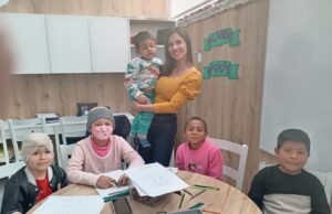 Majú Mantilla se conmueve al visitar el albergue de la Asociación Magia: “Estos pequeños son verdaderos guerreros”