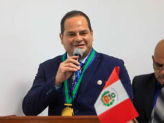 Exalcalde de Chorrillos Fernando Velasco sigue atornillado en el sillón municipal a pesar de anunciada vacancia del JNE