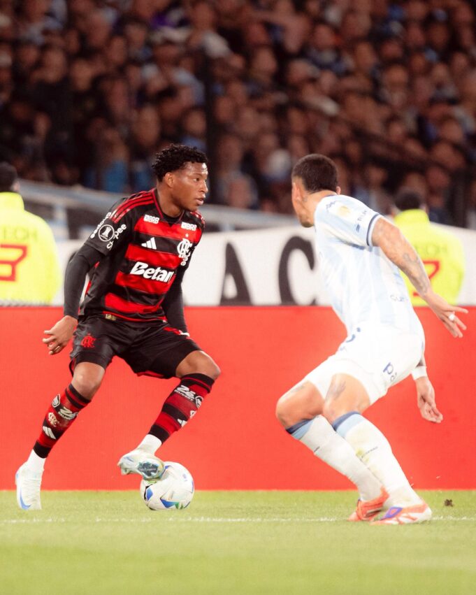Flamengo jugará en Lima la final de la Copa Libertadores eliminando a Racing Club al empatar 0-0