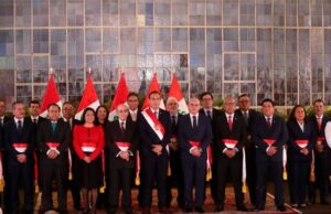 Presidente José Jerí juramenta a su gabinete, liderado por Ernesto Álvarez