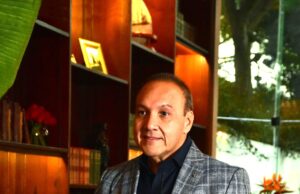 Peruano triunfador en EE.UU. fue homenajeado en el Congreso de la República