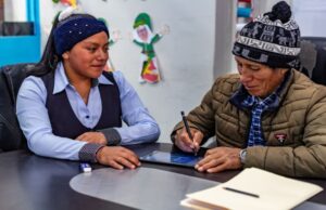 Midis: Pensión 65 y Fundación Dispurse enseñarán a más de 500 adultos mayores a leer y escribir con aplicativo móvil