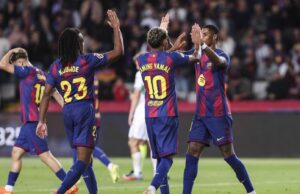 Barcelona le gano al Elche 3-1 y sigue de escolta del puntero Real Madrid a cinco puntos