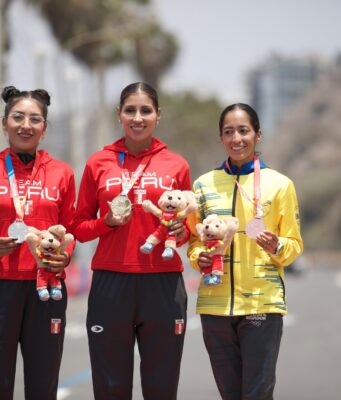 Kimberly García logró la medalla de oro en la prueba de marcha 21 kilómetros de los Juegos Bolivarianos Ayacucho-Lima 2025