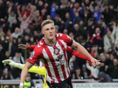 Sunderland frenó la racha ganadora del líder de la Premier League Arsenal empatando 2-2