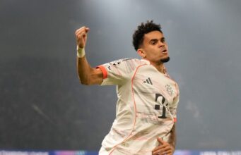 Bayern Múnich superó de visita al PSG por 2-1 con dos goles de colombiano Luis Diaz