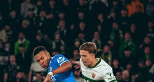 Real Madrid salvó empate ante Elche 2-2 y sigue de líder solitario en la Liga de España