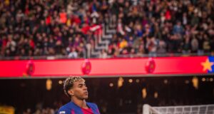 Barcelona otra vez de líder de la Liga de España al vencer al Alavés 3-1