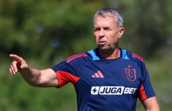 Argentino Gustavo Álvarez es la prioridad de la FPF para que sea el tecnico de la Selección