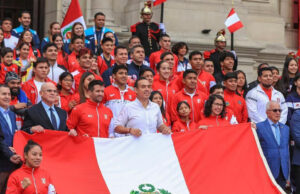 Presidente José Jerí entregó la Bandera del Perú a los deportistas abanderados a los Juegos Bolivarianos