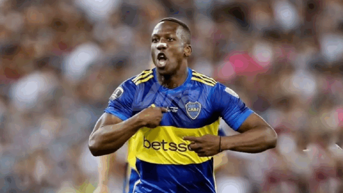 Luis Advíncula no cierra las puertas de jugar por Alianza Lima después del 2026