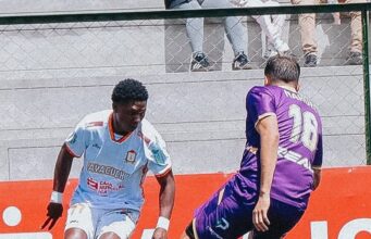 Partido que ganaba Ayacucho a Comerciantes Unidos 1-0 fue suspendido por arrojo de piedra a árbitro asistente