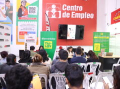 Cientos de personas postulan a más de 1300 vacantes laborales en el “Chambatón” del MTPE