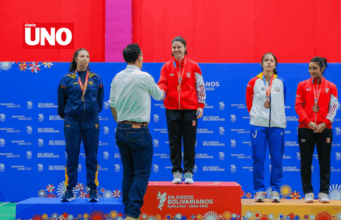 Perú suma ocho medallas en bádminton con destacada actuación de deportistas del IPD en Juegos Bolivarianos