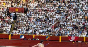 UN FIN DE SEMANA DE “NO HAY BILLETES” Y UN SEBASTIAN CASTELLA QUE VUELVE ABRIR LA PUERTA GRANDE EN ACHO PESE A SU LOTE Y UNA MALA ESTOCADA